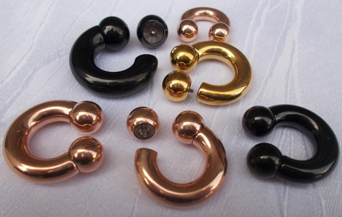Piercing orecchio labbra - piercing,